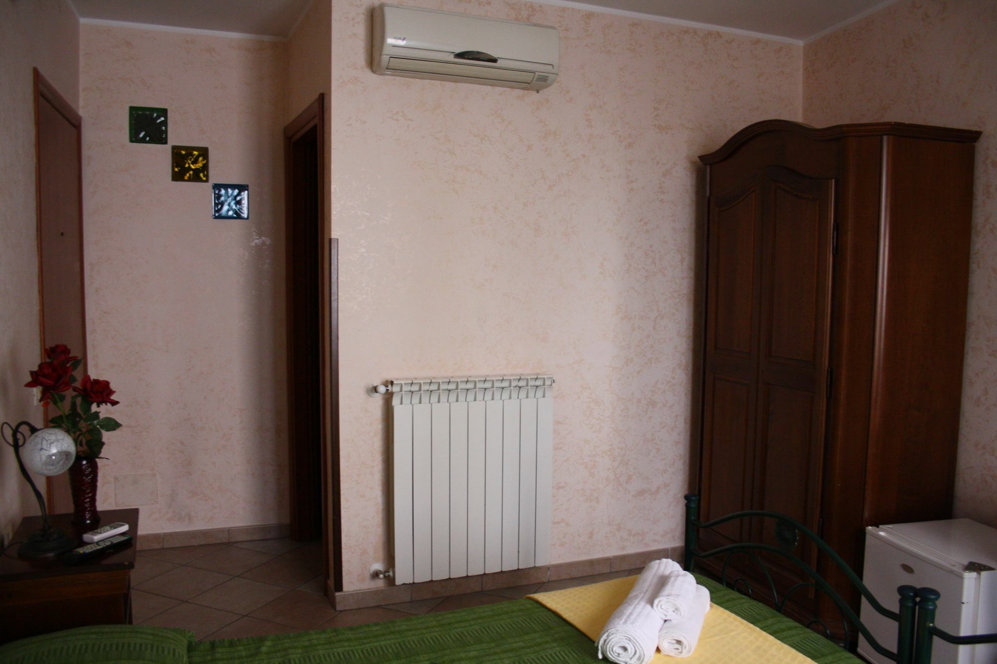 Cityguesthouse קטנזארו מראה חיצוני תמונה