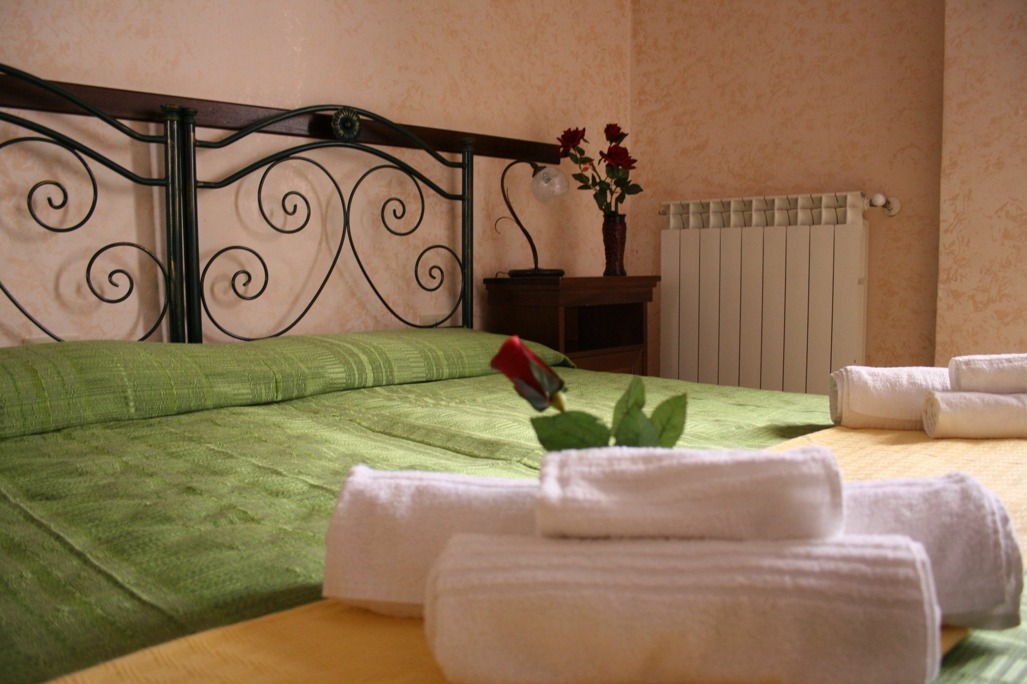 Cityguesthouse קטנזארו מראה חיצוני תמונה