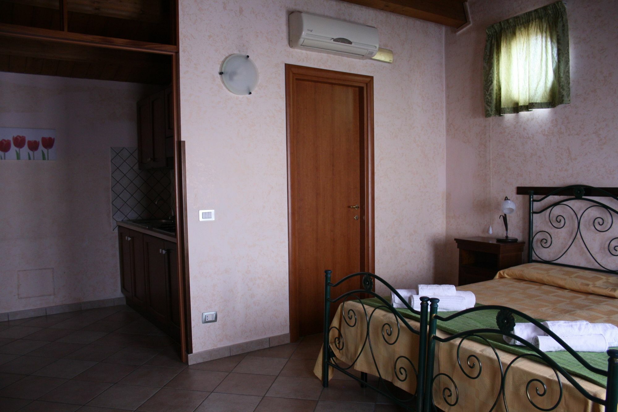 Cityguesthouse קטנזארו מראה חיצוני תמונה